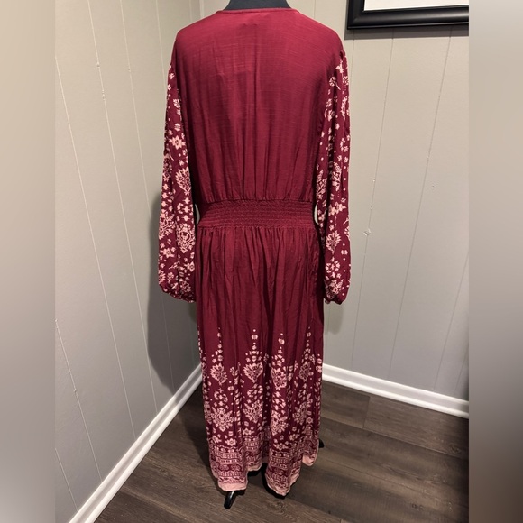Knox Rose boho style burgundy print V neck smocked elastic waist maxi. NWT Large - Picture 4 of 6